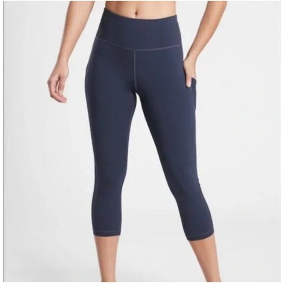 Athleta Leggings Ultimate Stash Pocket Capri Navy Blue Athletic Size LP - Picture 1 of 12